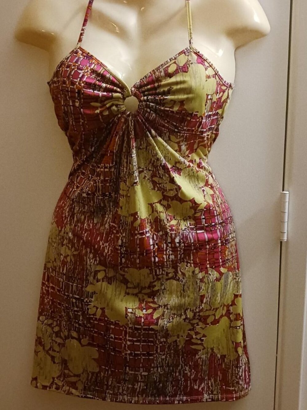 🌺Johnny Martin🌺 Super Cute Backless O-Ring Mini Dress